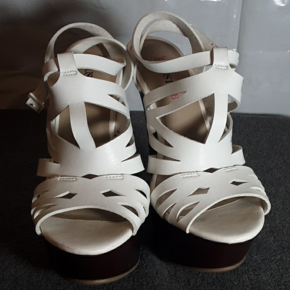 2" White Platform Wedge Heels By Justfab. - Picture 1 of 5